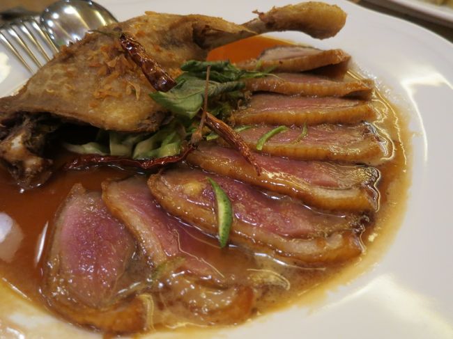 お友達が口コミで見て注文したアヒルのタマリンドソース<br />これがめっちゃ美味かった！！肉質は鴨に似てるかなぁ