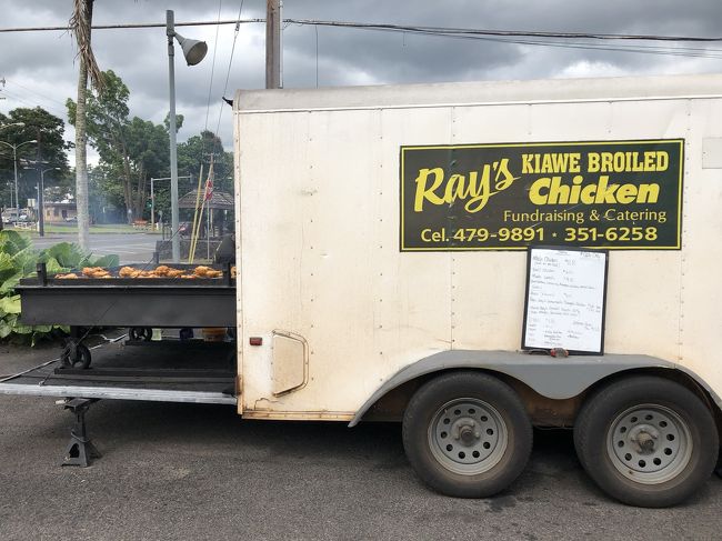 フリフリチキン。<br />ハレイワでは土日しかしてないけど平日はガイドさんが連れてってくれたガソリンスタンドの横で、してるみたい。列ばず購入出来ました。ラッキー。