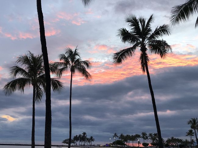 ヒルトンまでお散歩してたら綺麗な空