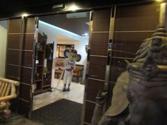 今日からのお泊りは読谷村のローヤルホテル。
２月のプロ野球キャンプの時にはドラゴンズの２軍宿泊ホテルになっています。