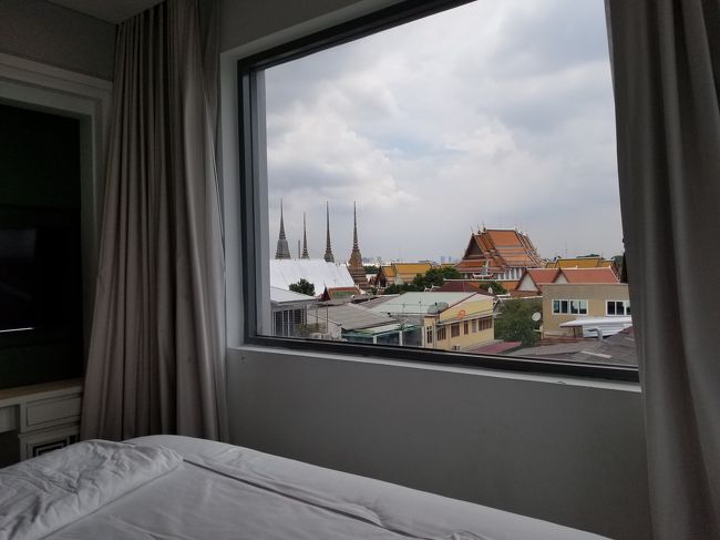 「ワットポー」も見えます。<br /><br />昼間だとちょっと分かりにくいかも。