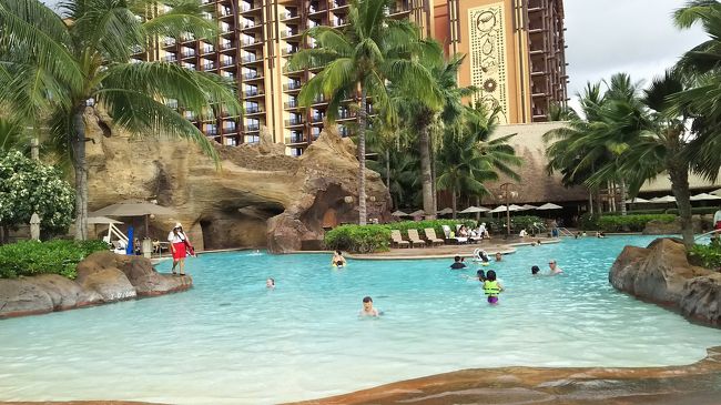 ここは浅めのプールでお子様には<br />もってこい<br />色々なイベントも開かれます