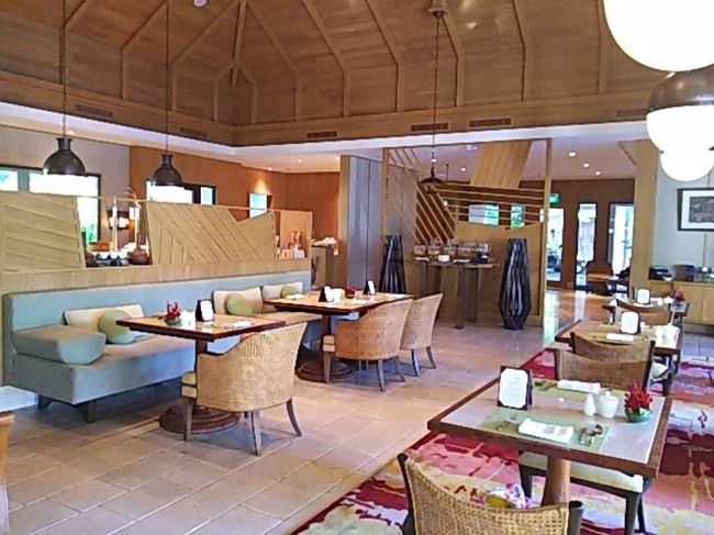 リゾートっぽい造りです。<br />室内にゲストは誰もいませんでした。