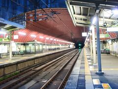 武田尾駅まで旅館のマイクロバスで送ってもらい、帰宅の途に。
この武田尾駅自体がトンネルの中に駅があって、トンネル三昧の一日でした。