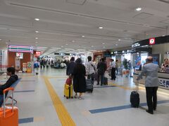 羽田空港からJALで長崎空港に到着！
三度目の長崎です。