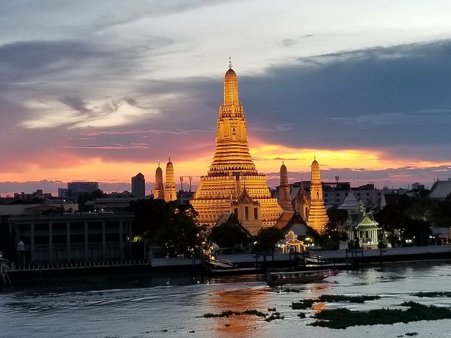 そう言えば、この時間が辺りからチャオプラヤー川の草が逆流し始めました。