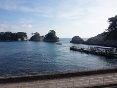 黄金崎の次は、少し南下して、堂ヶ島へ。

こちらも遊覧船があって見学するのが有名ですが、もちろん乗れないので、陸地をぐるっとまわって見学。