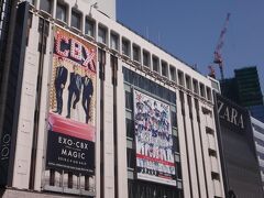 東京『渋谷マルイ』の写真。

こちらにもEXO-CBXの広告が。