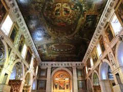 意外にサクサクとリスボン観光が進んで、ちょっと時間が余っちゃってどこ行こう？
ノーチェックだった近くのサン・ロケ教会に行ってみると、これまたびっくり豪華で素晴らしかった☆☆
16世紀に日本の天正遺欧少年使節が1か月程滞在したイエズス会の教会だったのですね。偶然だけど見に行けてよかった。
ポルトガルはカトリック教会がほとんどなので、内装が豪華な教会が多くて見学するには見応えがあるね。