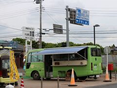 風和里しばやま
正午頃、空の駅 風和里しばやまに寄ります。
成田空港・滑走路の延長上にあり、飛行機の離発着が間近で見られるから「空の駅」だとか・・
