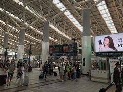 左営駅に到着です。大きな駅でした。