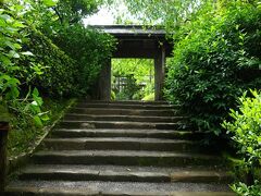 サラッと見て次に行きます。
先日も行った明月院、北鎌倉と言えばここは外せないですね。アジサイは咲いているかな？
