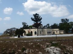 ここから歩いてキリスト教の像など見て、近くにあるゲバラの生家を外側からチラ見。