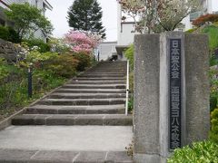 函館聖ヨハネ教会	
1874年宣教が開始された英国聖公会（現、日本聖公会北海道教区）の教会。現在の建物は1979年築、茶色の十字形をした屋根が印象的。元町の有名な教会群の一角にある。 