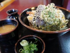 思いのほか水族館を堪能し過ぎて、前夜うきうきしながら調査した福井グルメの数々は営業時間終了。Ω＼ζ°)ﾁｰﾝ

いいのいいの、ダイエット中やさかいにぃー…(ﾉд-｡)ｸｽﾝ
と言いながら、天おろしそばを頂きました。
やっぱ、福井のおろしそばネ申…（私見です）
ごちそうさまでした！美味しかったです。
私みたいに４時間も水族館で遊んで、ご飯食べ損ねたら
ここはラストオーダー１５：30時までなのでお勧めします☆
そんなダラな人いないと思いますが…ぷっ