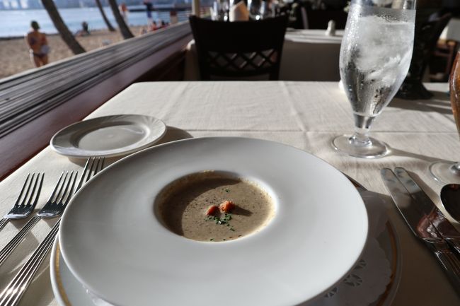 スープ。アワビがグットテイスト！