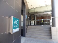 約２０分程で宿泊ホテル（AC Hotel Sevilla Torneo)に到着しました。セビリア旧市街の北方、約３kmの場所です。このホテルに３泊しました。
チェックイン後、荷物を部屋に残し、早速セビリア観光に出かけました。