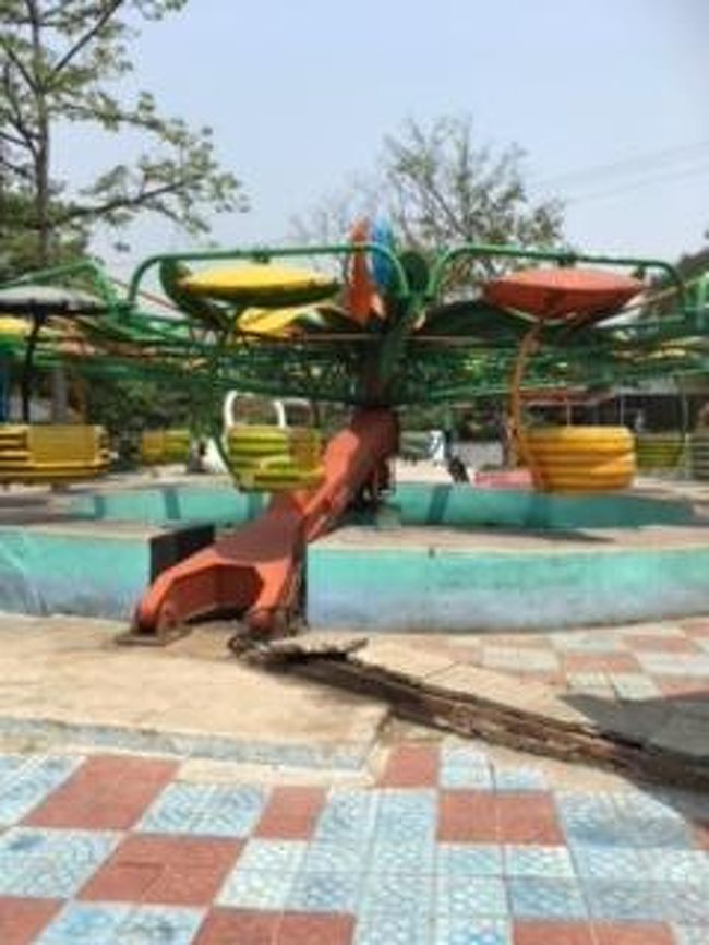 ゆるそうなアトラクション。観覧車より楽しかったかも？