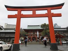 ☆生田神社

本日は残念ながら雨空。有馬温泉から三宮へ。
まずはパワースポットの生田神社へお参り。