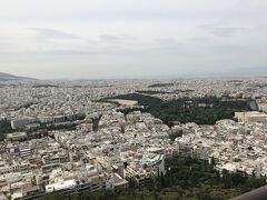 頂上に到着すると、いきなり広がる絶景。
リカヴィトスの丘は、標高２７７ｍ。
アクロポリスよりも、約１００ｍ高い場所にあるので、眺めが比にならないくらい良いです。