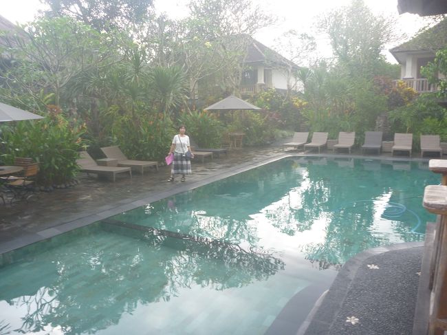 プール　手前はキッズ用