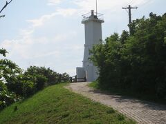 観音崎灯台まで来ました。疲れてきましたが、ここまで来たので登ります。