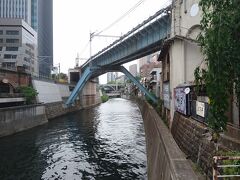 聖橋と東京メトロ丸ノ内線