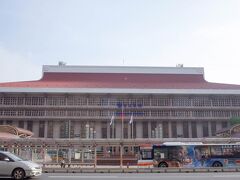 朝の台北駅　お天気良いです！

