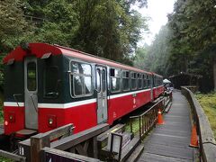 阿里山鉄道　神木駅
ここから散策です。
地図はホテルのフロントでもらえました。もらった地図で十分散策できました。