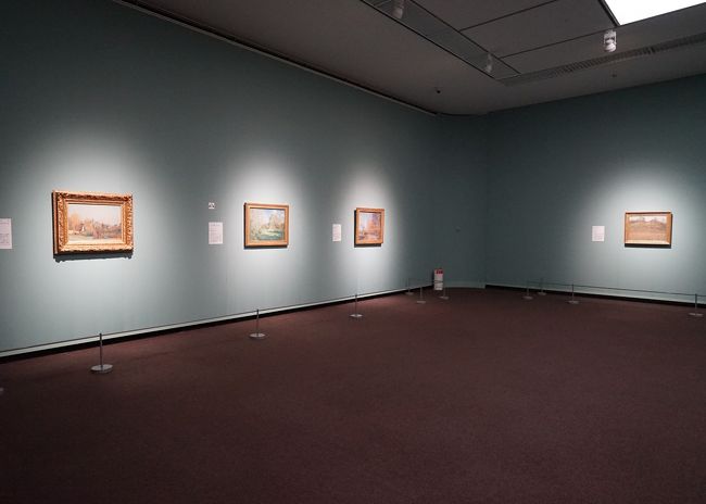 シスレー、ピサロなどの印象派の絵画が続きます。
