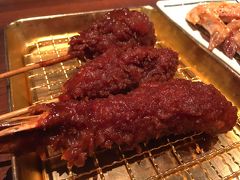 夕飯です。まずは味噌カツ