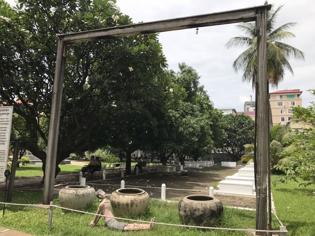 本当に普通の高校です。周りに民家とかもあるし、ちょっと想像し難い現実。