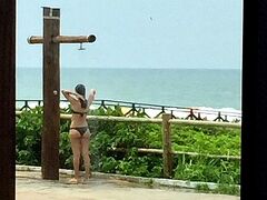 【サントス、グァルジャにあるエンセアーダ海岸】

突如、予期せぬ素晴らしい...光景が目の前に現れる........プルプルプル........神様ありがとう.....ピクピク.....