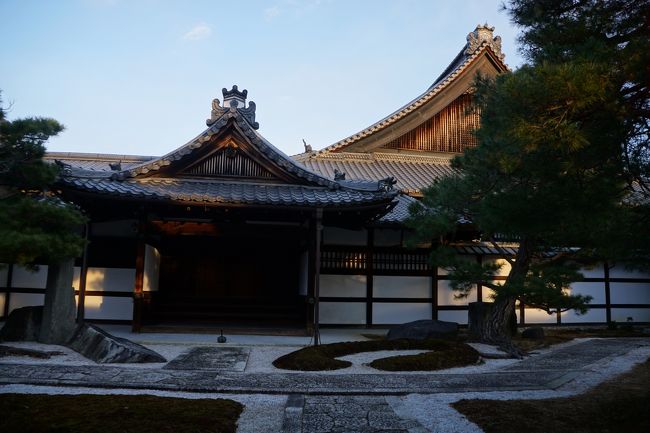 イベント目白押しの奈良の節分から京都冬の旅へ(二日目・完)~京都冬の旅は、相国寺の塔頭、林光院と妙覚寺を訪問。これに八坂神社、知恩院、相国寺などの境内こまごま探索を絡めて、お楽しみは祇園 末友のランチ。短い冬の一日はあっという間に終わります~