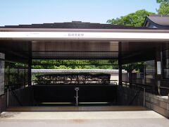 最初は珍しく観光しちゃいます＾＾；
地下鉄の福岡空港駅から筥崎宮前駅で下車しました。
直ぐに参道になってます。