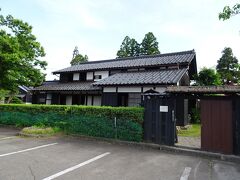 武家屋敷旧内山家。幕末の大野藩の財政再建に大きな功績を残した家老の屋敷だそうです。