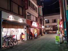 夕食ということで、駅徒歩数分の尾道ラーメン一丁へ。