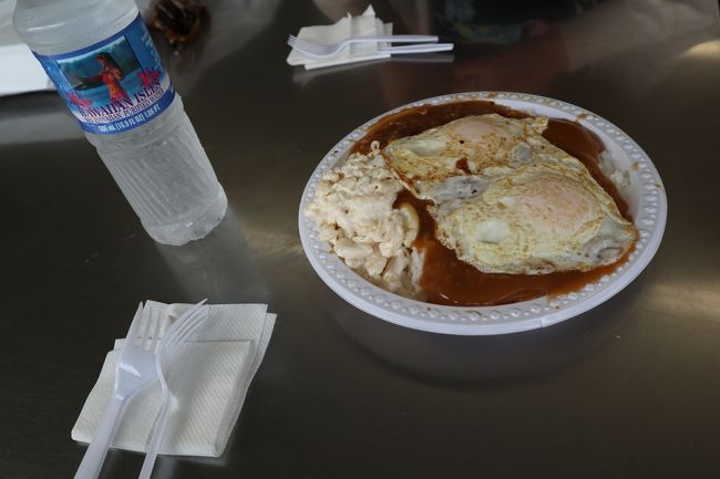 ロコモコをシェア。<br />ここのロコモコは私の中でナンバー１のロコモコです。本当に美味しい。<br />久しぶりに食べましたが、変わらない美味しさです。