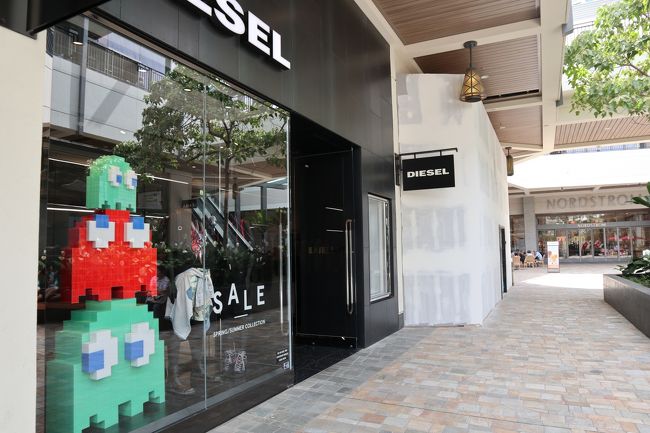 食後はアラモアナパトロール。