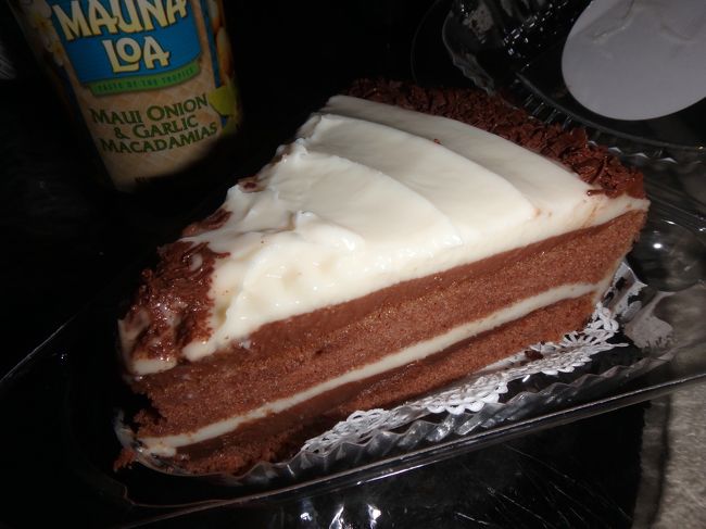 ケーキも食べちゃうもんね‼︎<br />