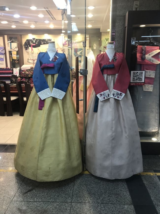 地上に上がるまでにあったお店に陳列してあった。<br />可愛い(๑˃̵ᴗ˂̵)