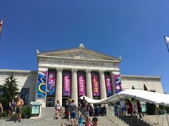 1つ目のCityPassで入れる場所、Shedd Aquarium。

写真でも分かるくらいの行列。
そして、CityPassのプライオリティもほぼ意味がない状況。。。