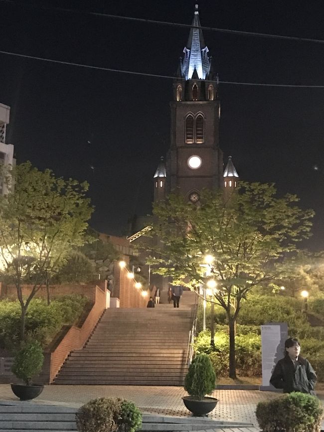 明洞にある教会。<br />とっても綺麗でした。