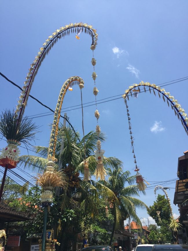 綺麗に飾り付けされたペンジョール