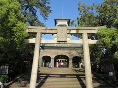 金箔ソフトを食べて、少し歩いたところにある尾山神社に寄りました。
