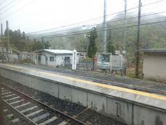 奥新川駅。宮城県の最後の駅。

この先、長いトンネルに入る。