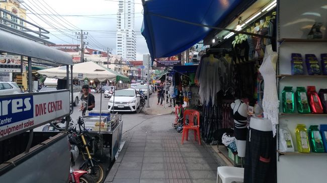 昼から雨が止んだので買い物へ出かけます
