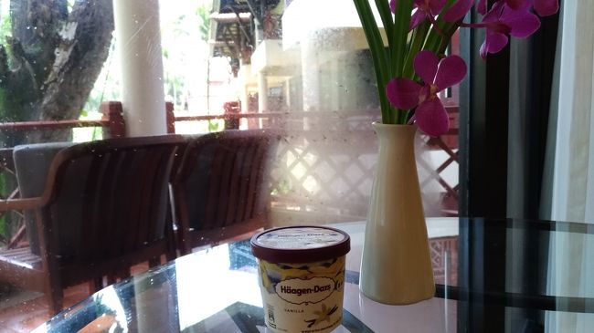 部屋に戻って早速いただきます