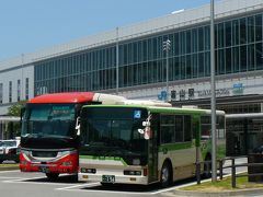 富山には都営バスが・・そのままのカラーリングで走っています((驚
～新しいのもありましたが・・中古で?、シートに都バスのキャラクターみんくるがいるものもありました　塗り替えるのがもったいなくて都バスカラーに統一したのかな？