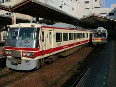 富山地方鉄道で　まずは立山へ
乗ったのが右の元東急車両・・隣には宇奈月温泉へ行く　元西武レットアローが・・
